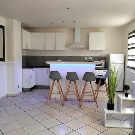 Bel Lumineux Et Climatise Apartment *